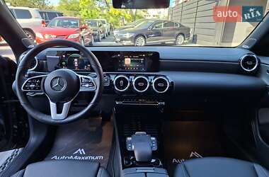 Седан Mercedes-Benz CLA-Class 2022 в 