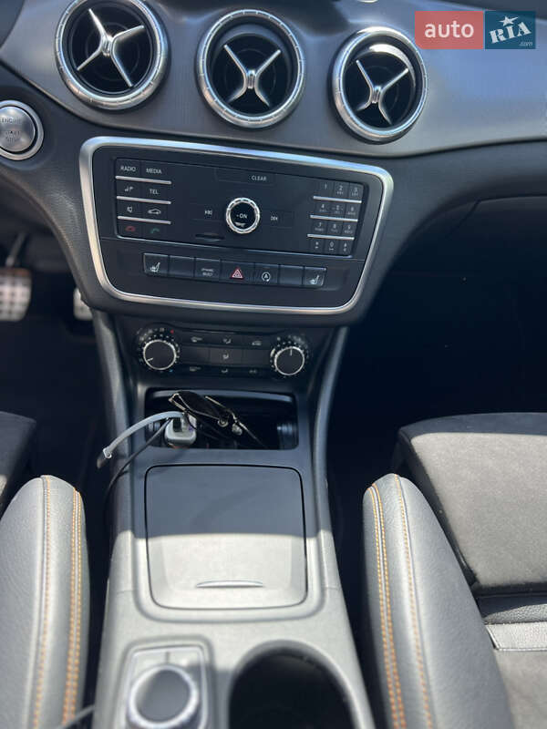 Седан Mercedes-Benz CLA-Class 2015 в Киеве фото 14 Седан Mercedes-Benz CLA-Class 2015 в Киеве