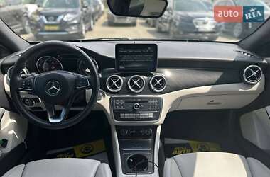 Седан Mercedes-Benz CLA-Class 2017 в 
