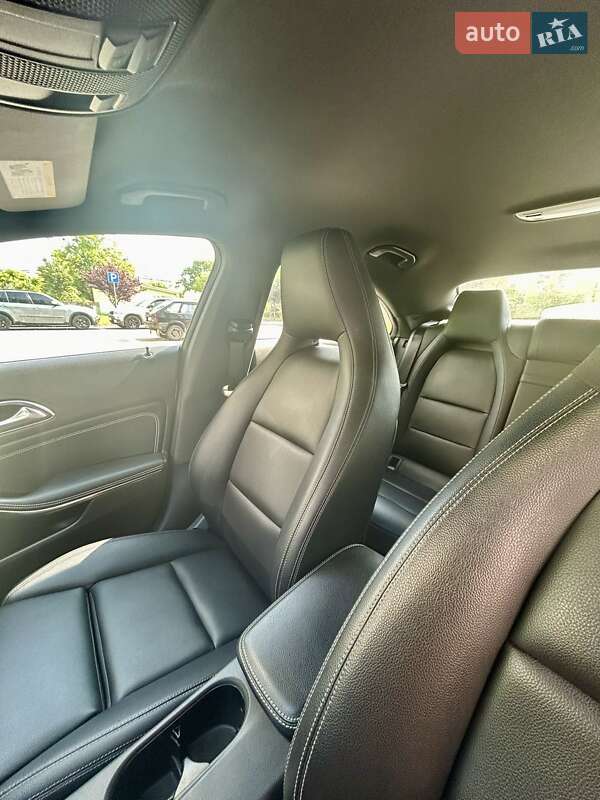 Седан Mercedes-Benz CLA-Class 2018 в Ивано-Франковске
