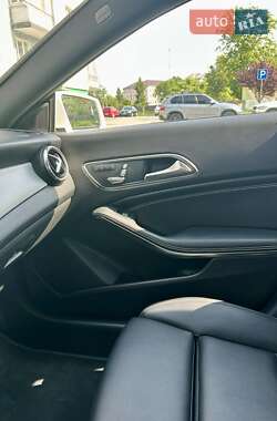 Седан Mercedes-Benz CLA-Class 2018 в 