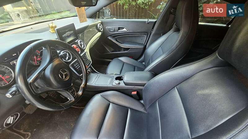 Седан Mercedes-Benz CLA-Class 2014 в Ужгороді