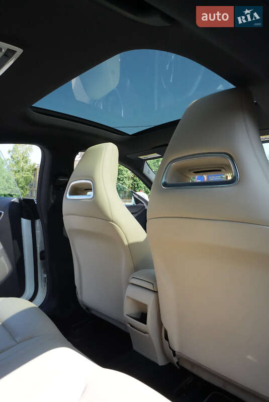 Седан Mercedes-Benz CLA-Class 2014 в Дніпрі фото 9 Седан Mercedes-Benz CLA-Class 2014 в Дніпрі