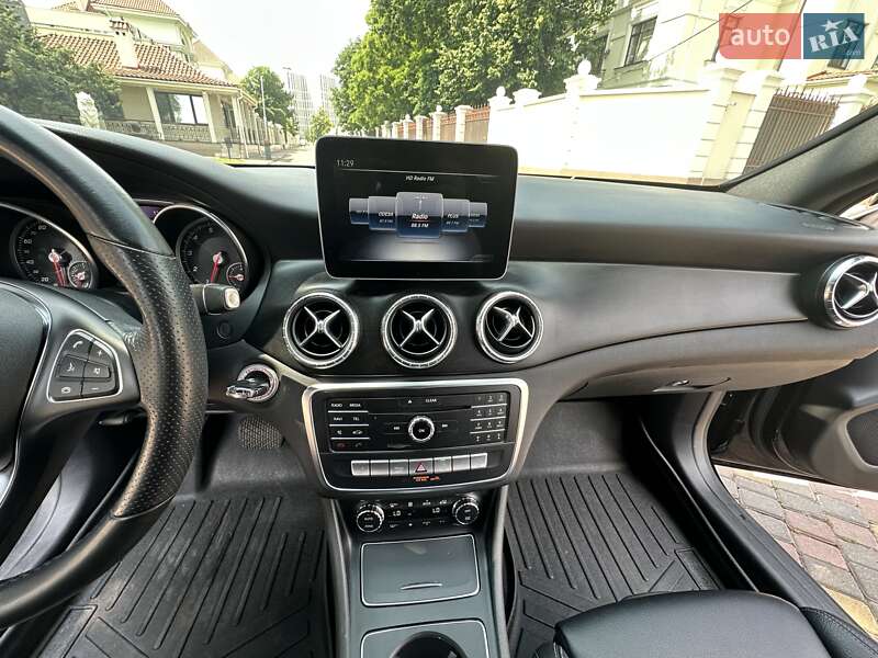 Седан Mercedes-Benz CLA-Class 2019 в Одессе
