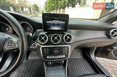 Седан Mercedes-Benz CLA-Class 2019 в 