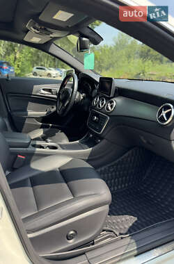 Седан Mercedes-Benz CLA-Class 2013 в 