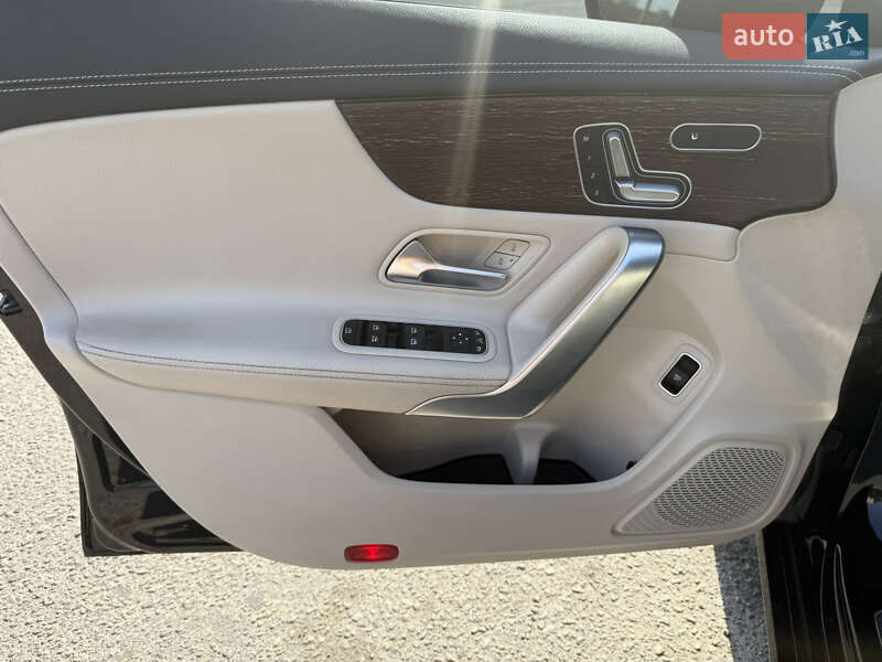 Седан Mercedes-Benz CLA-Class 2019 в Запоріжжі фото 11 Седан Mercedes-Benz CLA-Class 2019 в Запоріжжі