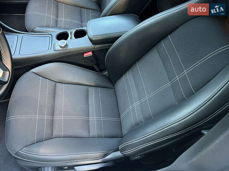 Седан Mercedes-Benz CLA-Class 2013 в Киеве