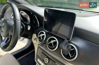 Седан Mercedes-Benz CLA-Class 2018 в 