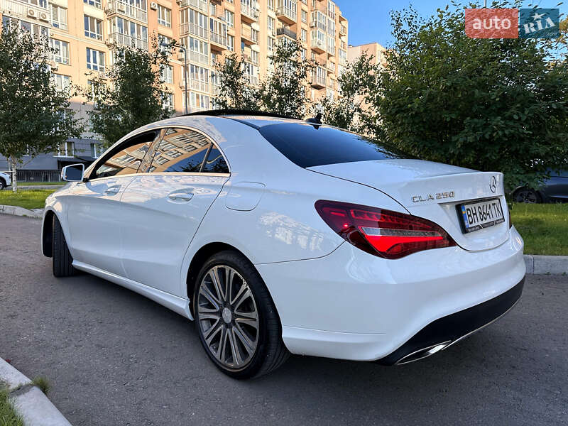 Седан Mercedes-Benz CLA-Class 2018 в Киеве