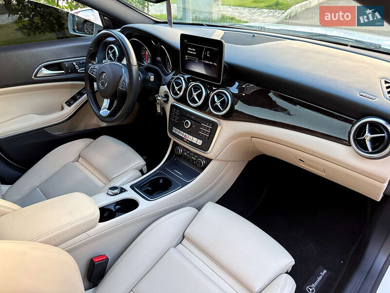Седан Mercedes-Benz CLA-Class 2018 в Киеве