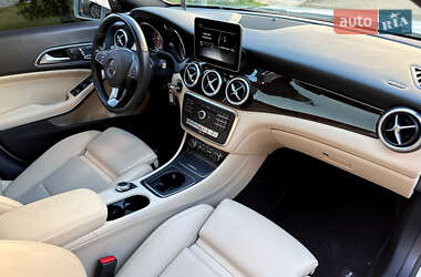 Седан Mercedes-Benz CLA-Class 2018 в 