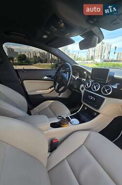 Седан Mercedes-Benz CLA-Class 2013 в 