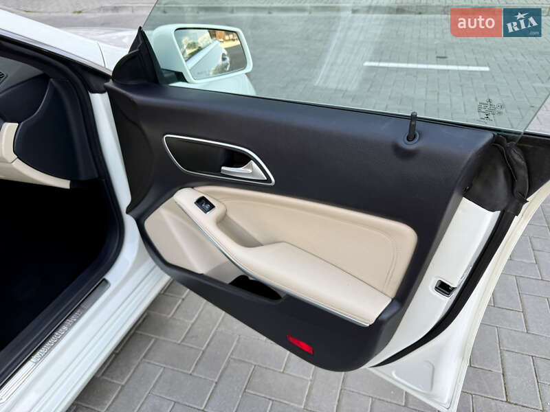 Седан Mercedes-Benz CLA-Class 2015 в Житомире