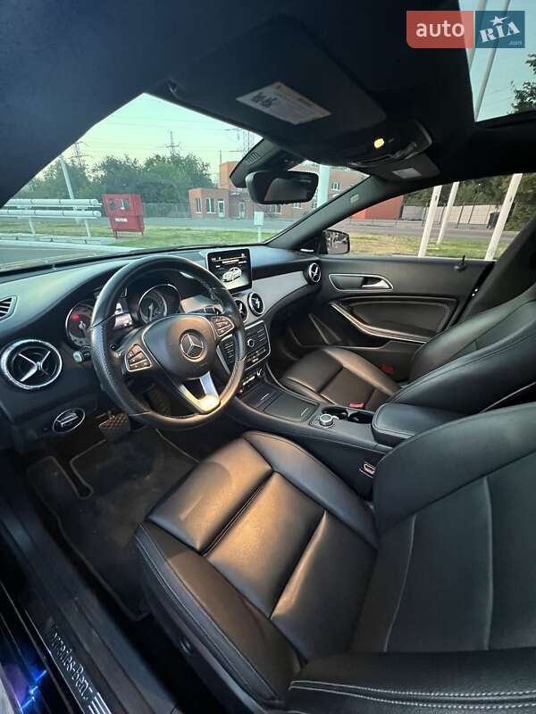 Седан Mercedes-Benz CLA-Class 2015 в Днепре