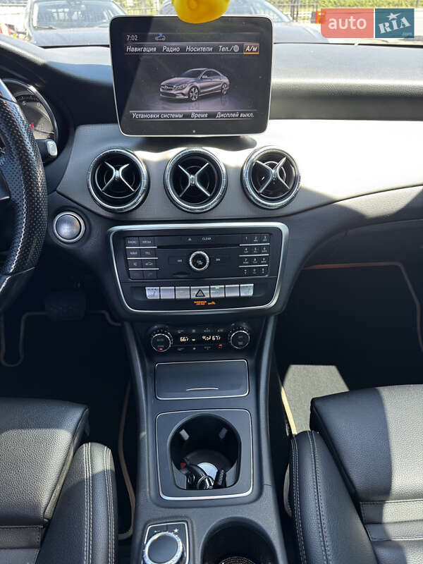 Седан Mercedes-Benz CLA-Class 2018 в Киеве