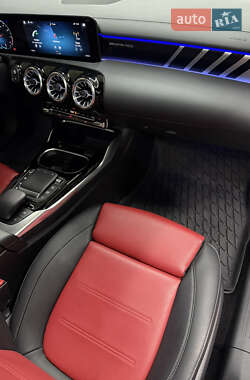 Седан Mercedes-Benz CLA-Class 2022 в 