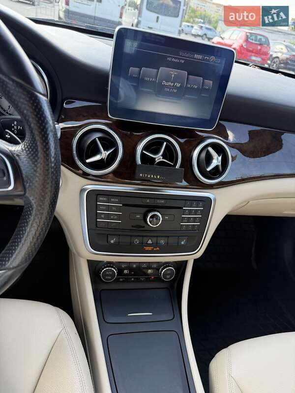 Седан Mercedes-Benz CLA-Class 2014 в Львові