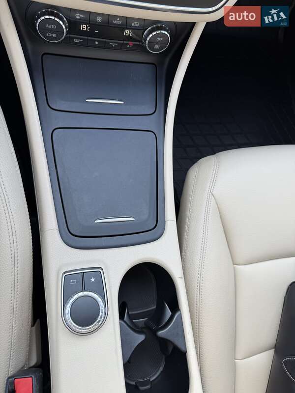 Седан Mercedes-Benz CLA-Class 2014 в Львові