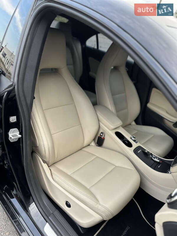 Седан Mercedes-Benz CLA-Class 2015 в Днепре