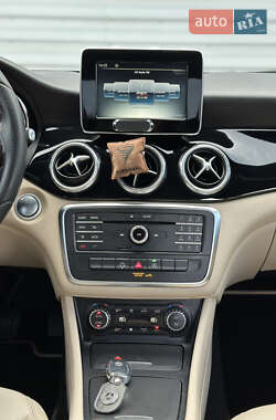 Седан Mercedes-Benz CLA-Class 2015 в 