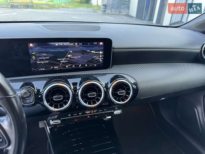Седан Mercedes-Benz CLA-Class 2019 в Тернополе