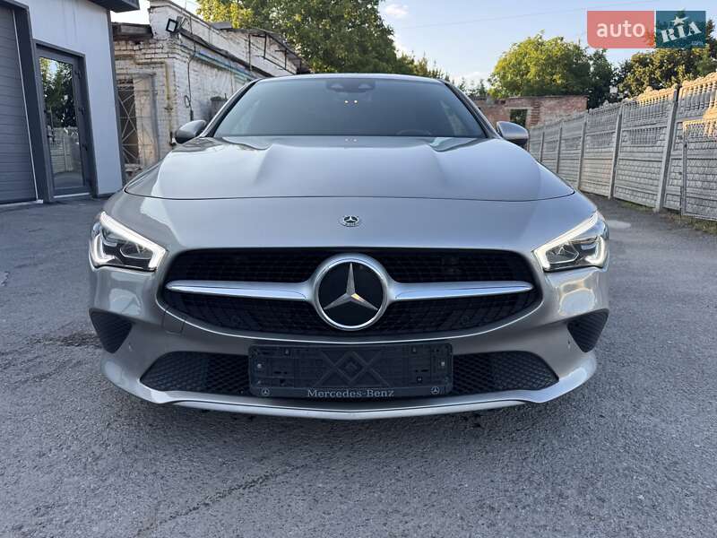 Седан Mercedes-Benz CLA-Class 2019 в Тернополе