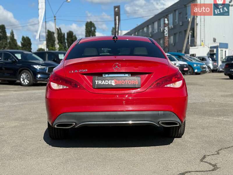 Седан Mercedes-Benz CLA-Class 2018 в Киеве