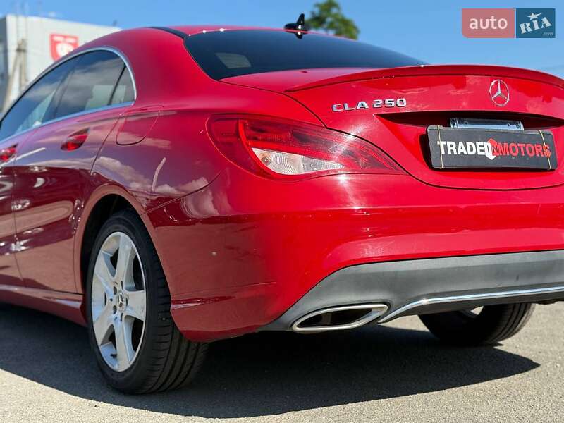 Седан Mercedes-Benz CLA-Class 2018 в Киеве