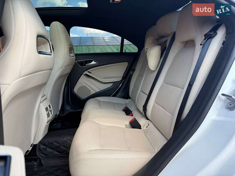 Седан Mercedes-Benz CLA-Class 2018 в Киеве