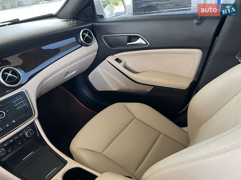 Седан Mercedes-Benz CLA-Class 2015 в Запорожье