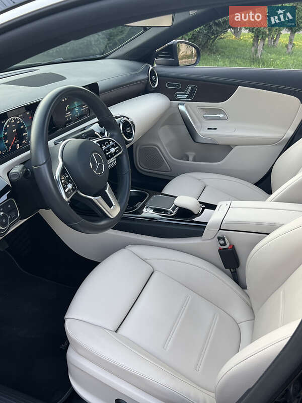 Седан Mercedes-Benz CLA-Class 2019 в Одессе