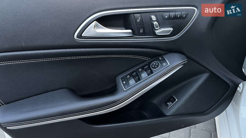 Седан Mercedes-Benz CLA-Class 2018 в Луцке