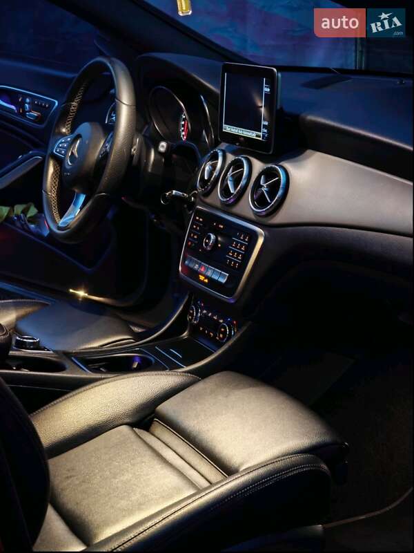 Седан Mercedes-Benz CLA-Class 2018 в Виноградове