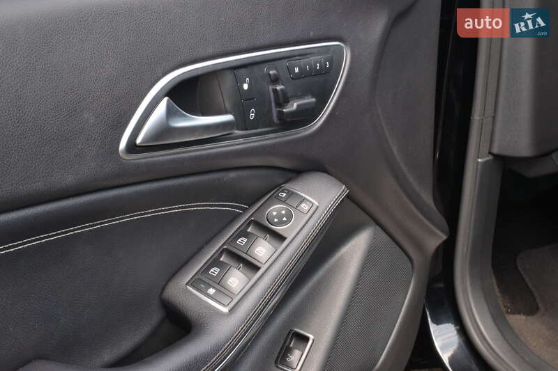 Седан Mercedes-Benz CLA-Class 2016 в Луцке