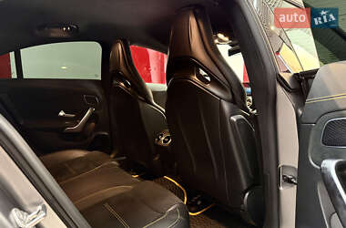 Седан Mercedes-Benz CLA-Class 2021 в 