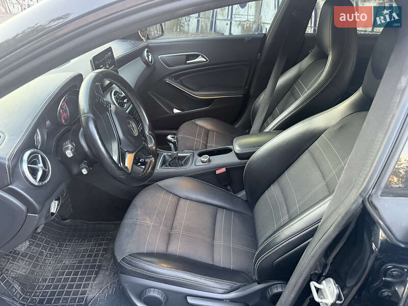 Седан Mercedes-Benz CLA-Class 2013 в Днепре