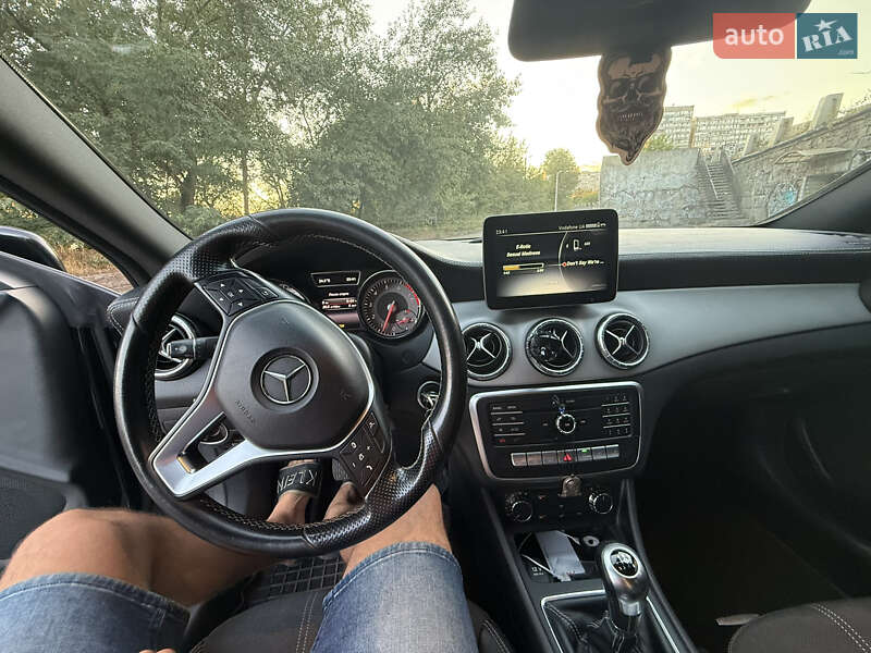 Седан Mercedes-Benz CLA-Class 2013 в Днепре