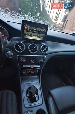 Седан Mercedes-Benz CLA-Class 2017 в 