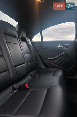 Седан Mercedes-Benz CLA-Class 2015 в 