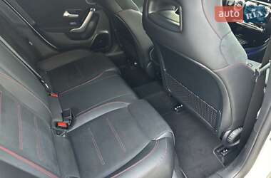 Седан Mercedes-Benz CLA-Class 2021 в 