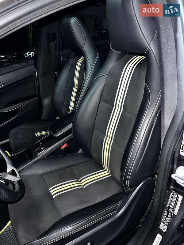 Седан Mercedes-Benz CLA-Class 2014 в Києві