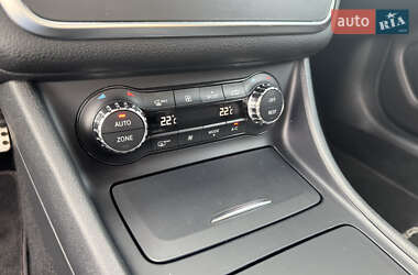 Седан Mercedes-Benz CLA-Class 2015 в 