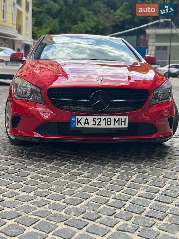 Седан Mercedes-Benz CLA-Class 2017 в Киеве