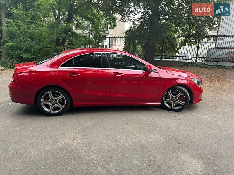Седан Mercedes-Benz CLA-Class 2017 в Киеве