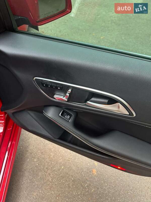 Седан Mercedes-Benz CLA-Class 2017 в Киеве