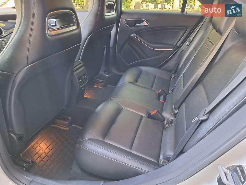 Седан Mercedes-Benz CLA-Class 2015 в Черновцах фото 25 Седан Mercedes-Benz CLA-Class 2015 в Черновцах
