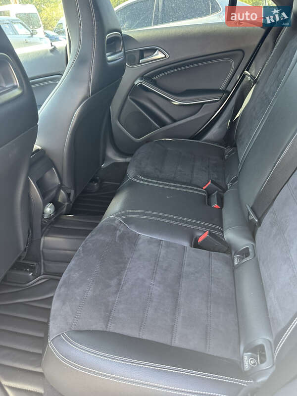 Седан Mercedes-Benz CLA-Class 2014 в Киеве фото 26 Седан Mercedes-Benz CLA-Class 2014 в Киеве