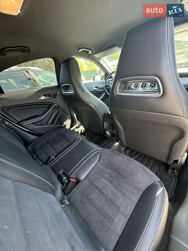 Седан Mercedes-Benz CLA-Class 2014 в Киеве фото 36 Седан Mercedes-Benz CLA-Class 2014 в Киеве