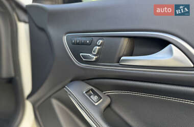 Седан Mercedes-Benz CLA-Class 2018 в 